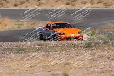 media/Jun-01-2025-CalClub SCCA (Sun) [[eae223c5dd]]/Group 5/Qualifying/